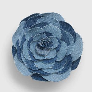 Gap x LoveShackFancy  Denim rosette pin